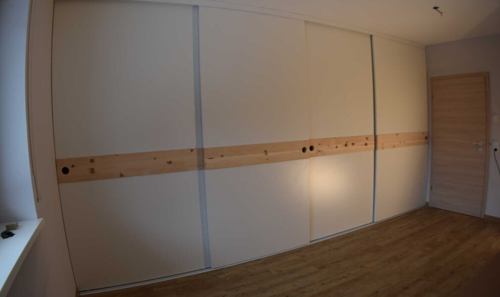 Kleiderschrank von der Schreinerei Felgner